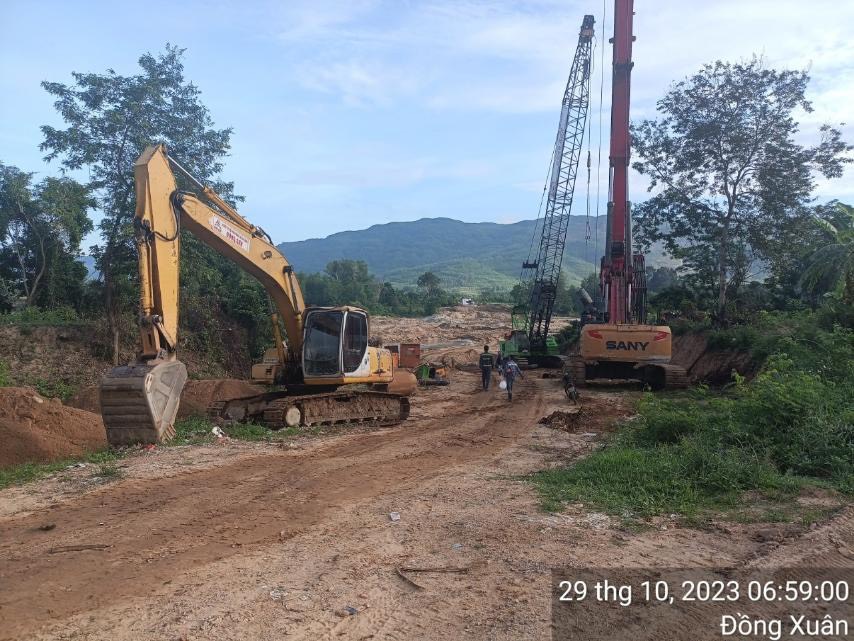 CTCP ĐẦU TƯ HẠ TẦNG ĐÔNG SƠN THI CÔNG DỰ ÁN XÂY MỚI CẦU ĐỒNG NỘI, TỈNH PHÚ YÊN