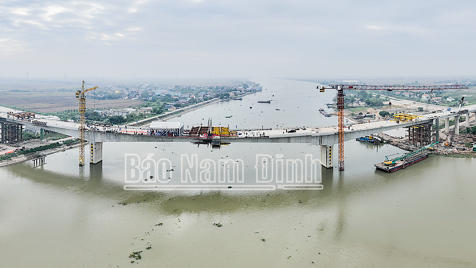 LỄ HỢP LONG CẦU VƯỢT SÔNG ĐÁY NỐI NINH BÌNH - NAM ĐỊNH THUỘC TUYẾN CAO TỐC NINH BÌNH - NAM ĐỊNH - THÁI BÌNH - HẢI PHÒNG